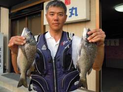 湯浅の磯、紀州釣りでチヌ2枚