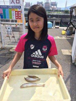 マリーナシティ海釣り公園　釣れたキスは天ぷらで頂きます♪
