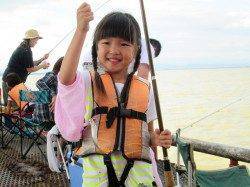 尼崎市立魚つり公園　柱周りのズボ釣りでチヌ41cm