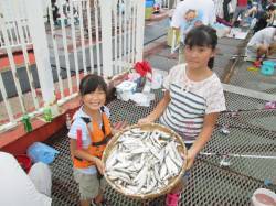 ２時間でこの釣果♪　尼崎市立魚つり公園のサ…