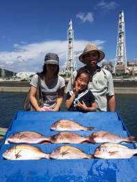 夏休みの思い出！ ファミリーの釣り堀マダイ…