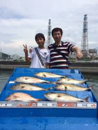 マリーナシティ海洋釣り堀でカンパチ6本にマ…