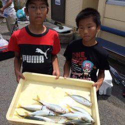 マリーナシティ海釣り公園　大きいアジが釣れました♪