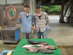 海上釣堀で色々な魚を楽しみました！