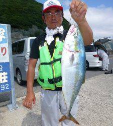 沖一文字内向きにてルアーでハマチ60cm&シイラ