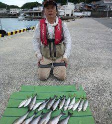 沖一文字内向き夜通しのカゴ釣りでイサギ・マルアジ・ゴマサバ