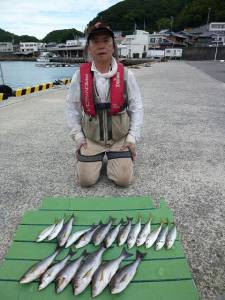 沖一文字内向き夜通しのカゴ釣りでイサギ・マルアジ・ゴマサバ