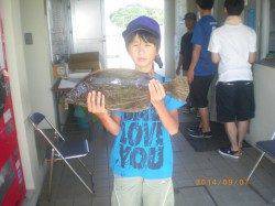 姫路市立遊漁センター　投げ釣りでヒラメ53cm　他キスやサヨリも