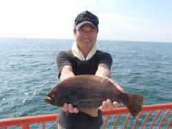 平磯海づり公園　のませ釣りで記録賞サイズのヒラメ！