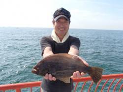 平磯海づり公園　のませ釣りで記録賞サイズの…