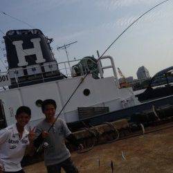 北公園でサビキ釣り　15cm前後のアジが入れ食いでした♪