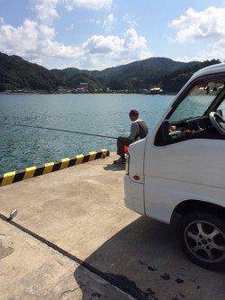 柴山港　のべ竿のサヨリもなかなか難しい釣りです