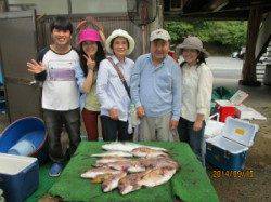 【15日】田井の釣り堀釣果　メジロ&マダイ