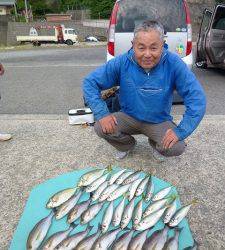 沖一文字外＆内向き　カゴ釣りでイサギ・マルアジ・アイゴ