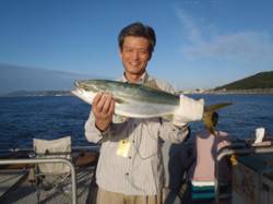 須磨海釣り公園　のませでメジロ63cm