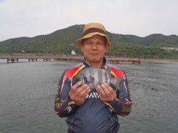 須磨海づり公園　落とし込みでサンバソウの釣果