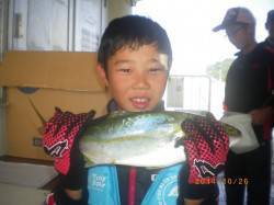 姫路市立遊漁センター　投げ釣りでツバス＆カ…