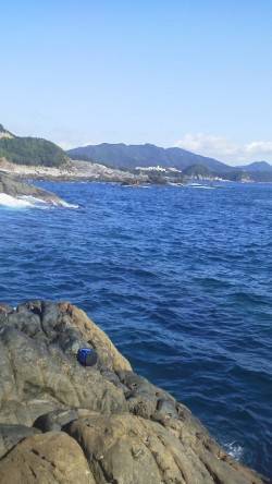 周参見より渡船で磯釣り　グレ・サンノジ・イ…