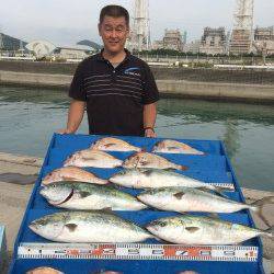 マリーナシティ海洋釣り堀　タイとメジロたくさん釣れました！