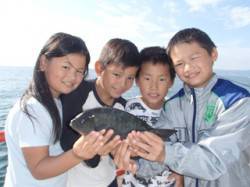 平磯海釣り公園　ウキ釣りでグレ32cm