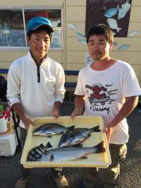 和歌山マリーナシティ海釣り公園　フカセでチ…