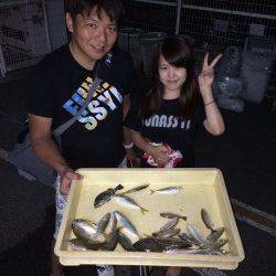 和歌山マリーナシティ釣り公園でサビキ釣り　アジ30匹