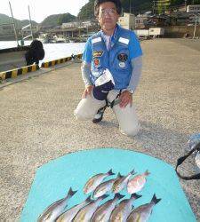 神谷　沖一文字内向きやヒラバエで良型のイサギ　