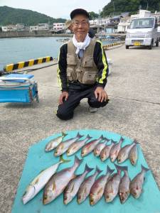 沖一文字内向き　カゴ釣りで良型イサギが大漁でした！
