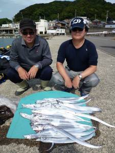 沖一文字内向き　ウキとルアーで二人でタチウ…