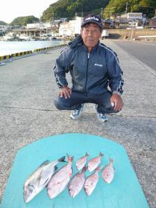 神谷の磯・ヒラバエ　カゴ釣りでイサギ・チャリコ、胴突きでカワハギ・グレ