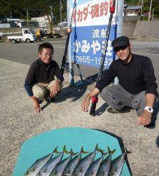 ヒラバエにてハマチ二人で8本　強風の中ルアーで頑張りました