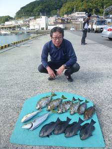 神谷一文字でグレ・アイゴ・ハマチ　ヒラバエ…