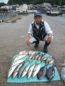 神谷一文字、ヒラバエにてカゴ釣りでイサギ、…