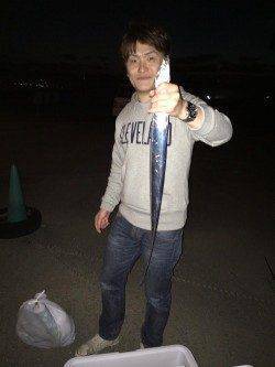 マリーナシティ海釣り公園　メタルジグでタチウオHIT！