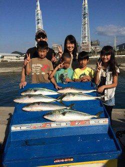 マリーナシティ海洋釣り堀　マダイ・メジロ爆釣でした