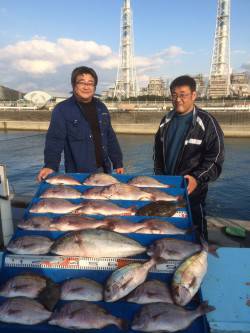マリーナシティ海洋釣り堀　マダイに青物に好…