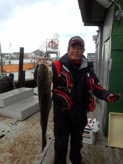 岸和田一文字・旧の赤灯台　のませでスズキ8…