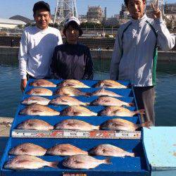 マリーナシティ海洋釣り堀　マダイはいぜん好調です