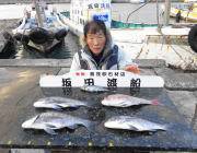 黒島の筏　シラサでマダイ４枚、オキアミで良型チヌなど