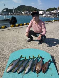 神谷一文字、ヒラバエでのカゴ釣り釣果　アイゴ・グレ・ハマチなど