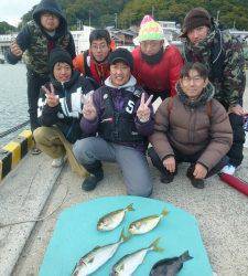 神谷一文字　かご釣りでハマチ・グレ・アイゴ