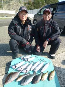 神谷一文字　かご釣りでスマガツオ・グレ・イ…