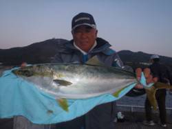 須磨海づり公園でメジロ68cm！ウキ流し釣…