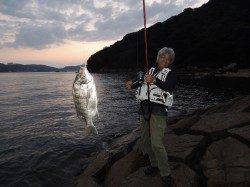 投げクロダイのこと〜時合い編〜【中本嗣通氏連載記事No.32】