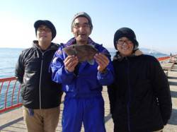 平磯海づり公園　胴突仕掛でウマヅラハギ32…