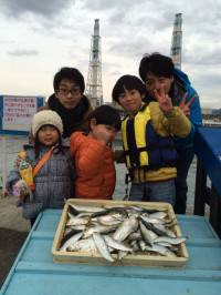 マリーナシティ海釣り公園　ファミリーでのサ…