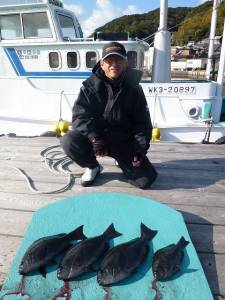 由良神谷　沖一文字内向きのカゴ釣りで40c…