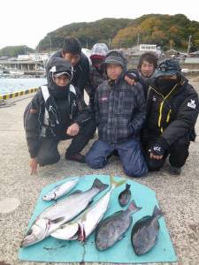 沖一文字内向き　ノマセでグレ・メジロ、カゴ…