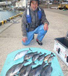 神谷　沖一文字内向きでカゴ釣り　グレ・スマガツオ・イサギの釣果