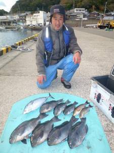 神谷　沖一文字内向きでカゴ釣り　グレ・スマガツオ・イサギの釣果